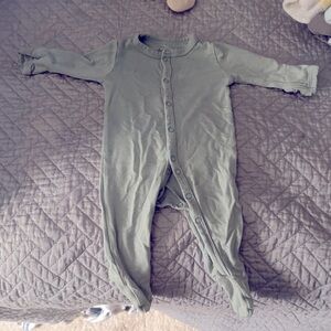 Kyte Baby Preemie bamboo sleeper. Sage.